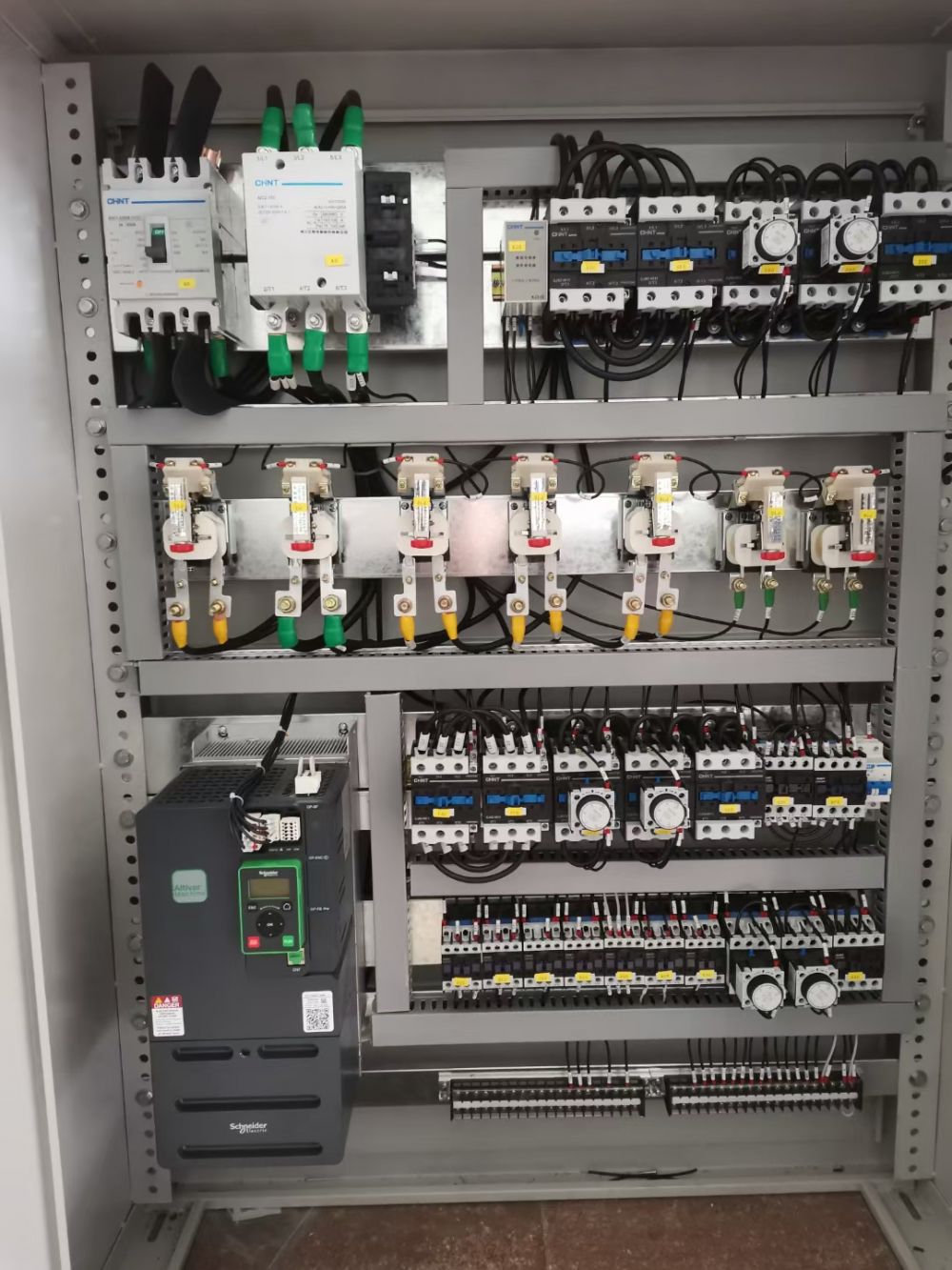 起重機電氣柜，司機室，監控系統