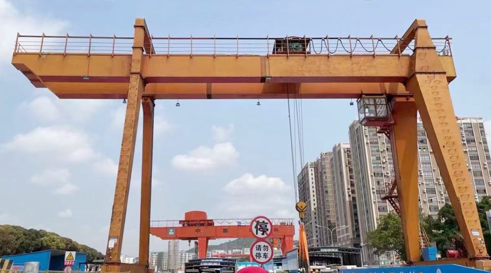 南通龍門吊、提梁機、工程門式起重機、出渣機租賃、搬遷、安裝、維修