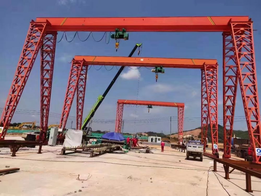 山東龍門吊廠家報價、MH型電動單梁門式起重機
