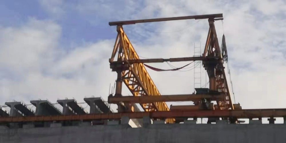 架橋機(jī)租賃、公路鐵路高鐵架橋機(jī)租賃出租、搬遷運(yùn)輸安裝