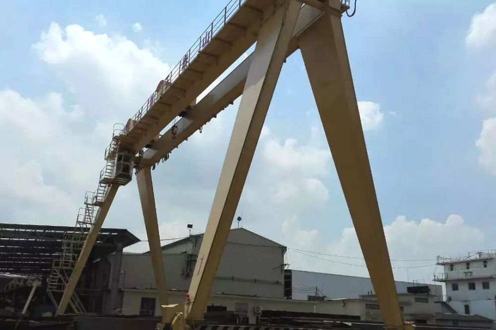 河南焦作龍門吊、ME型雙小車吊鉤門式起重機(jī)