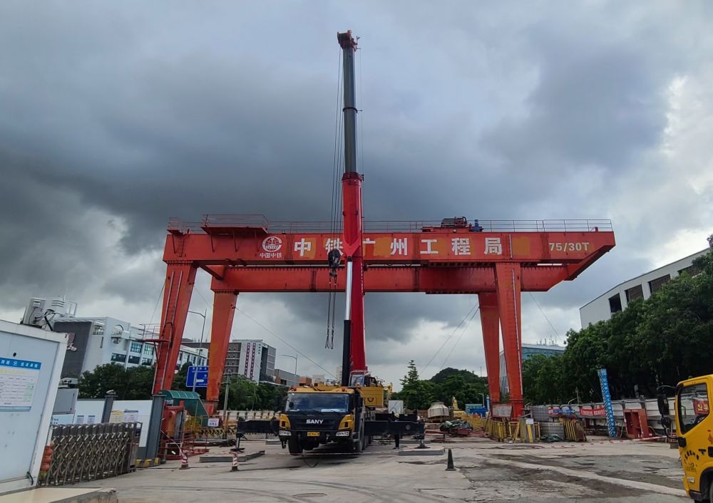 河南新鄉(xiāng)地鐵出渣機(jī)、地鐵專(zhuān)用龍門(mén)吊制造安裝租賃廠家服務(wù)