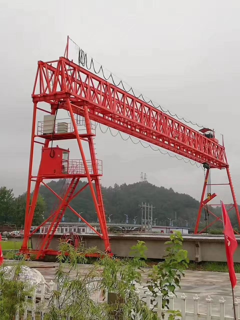 黔東南龍門吊、凱里門式起重機、50t提梁機廠家銷售